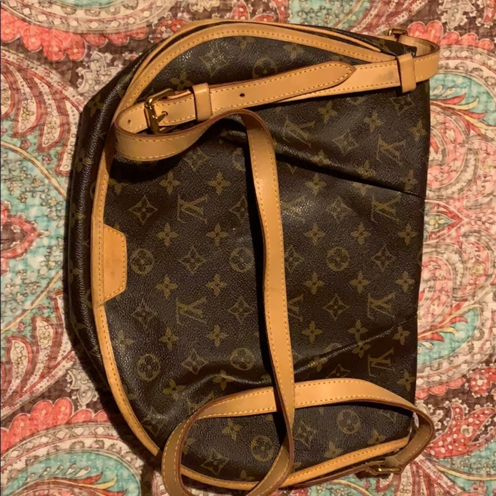 Louis Vuitton Menilmontant in Monogram